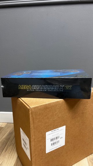 Ultra Premium Mega Charizard X EX Precintada ING