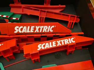 Lote Scalextric: Vallas, Puente, Peraltes