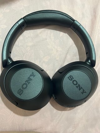 Auriculares Sony Bluetooth Negros + cable de carga