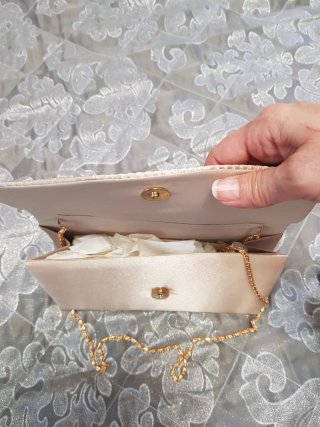 Bolso de fiesta dorado plisado