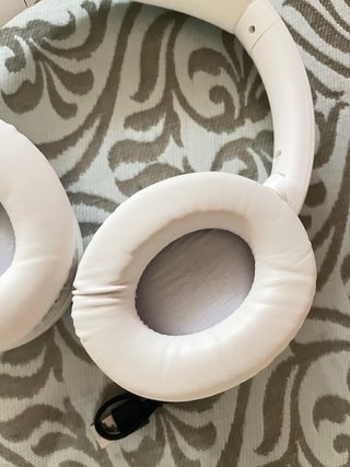 Auriculares Sony Bluetooth Blancos + Cargador
