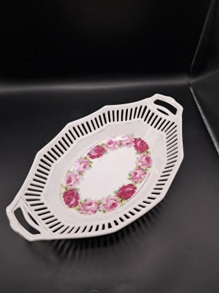 Cesta porcelana alemana calada flores