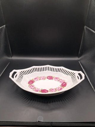 Cesta porcelana alemana calada flores