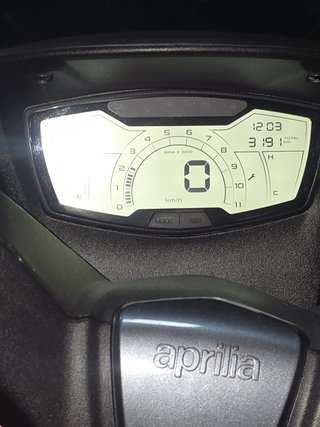 APRILIA SXR 50 4T 2024 3MIL KM PRACTICAMENTE NUEV
