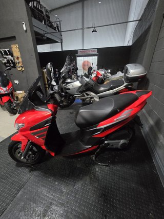 APRILIA SXR 50 4T 2024 3MIL KM PRACTICAMENTE NUEV