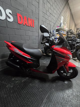 APRILIA SXR 50 4T 2024 3MIL KM PRACTICAMENTE NUEV