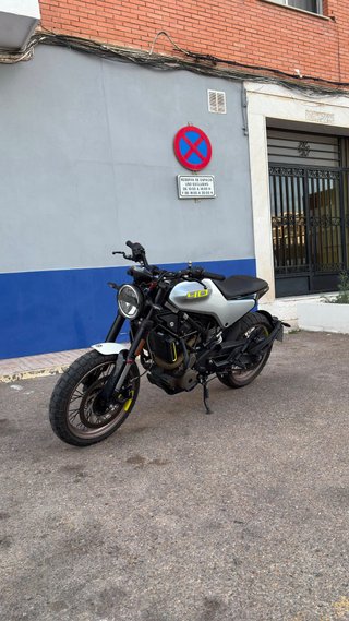 Husqvarna Vitpilen 401