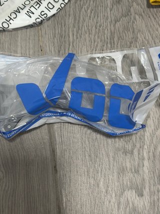 Casco, guantes y gafas de seguridad