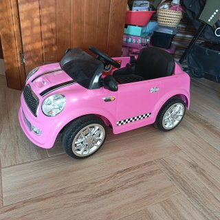 Coche eléctrico infantil rosa