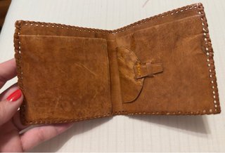 Cartera de piel con elefante y flores