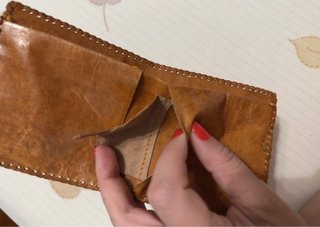 Cartera de piel con elefante y flores