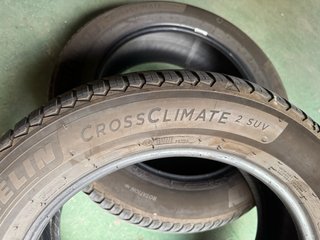 2 Ruedas Michelin 235/60R18 107V