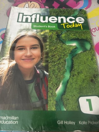 INFLUENCE TODAY 1 Student's book: libro de text...