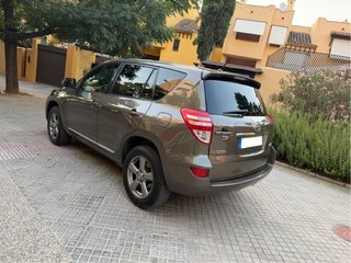 Toyota RAV4 2014