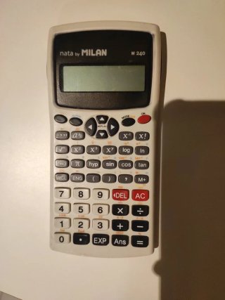 Calculadora Científica MILAN M 240