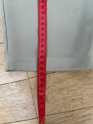 Pantaloni eleganti e freschi beige