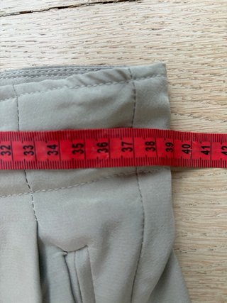 Pantaloni eleganti e freschi beige