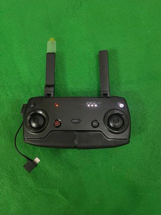 Dron DJI Mavic Air con todo.