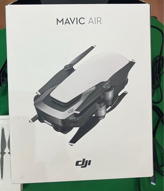 Dron DJI Mavic Air con todo.