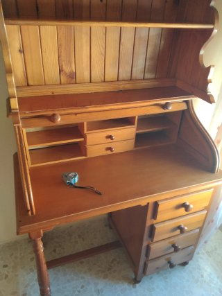 Muebles de madera estilo provenzal color miel