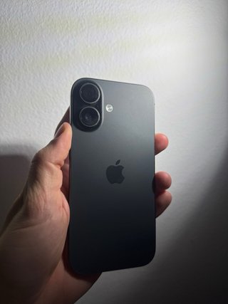 iPhone 17
