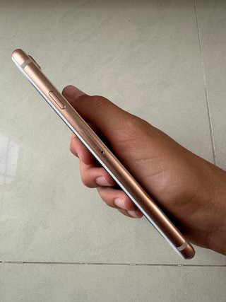 iPhone 8 256GB Dorado 86%
