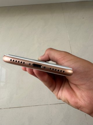 iPhone 8 256GB Dorado 86%