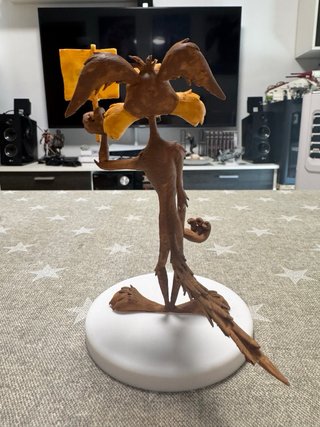 Figuras Coyote y Correcaminos