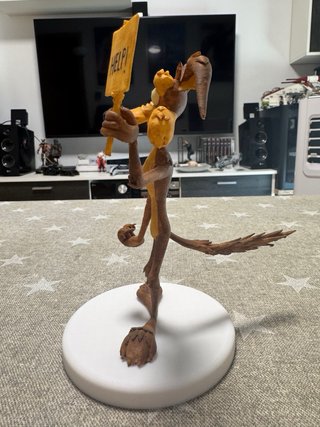 Figuras Coyote y Correcaminos
