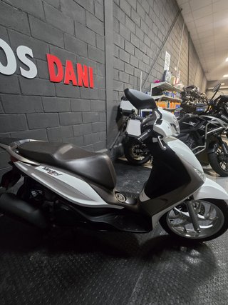 PIAGGIO MEDLEY 125 S 2024 4.500KM KM0 NUEVA!