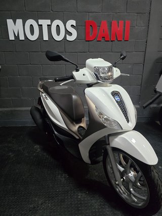PIAGGIO MEDLEY 125 S 2024 4.500KM KM0 NUEVA!