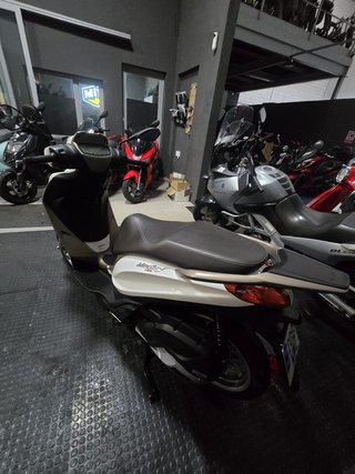 PIAGGIO MEDLEY 125 S 2024 4.500KM KM0 NUEVA!