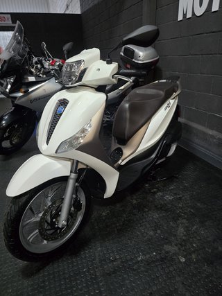 PIAGGIO MEDLEY 125 S 2024 4.500KM KM0 NUEVA!