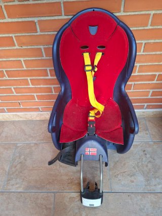 Asiento bici niño con cinturón y soporte