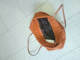 Mala de senhora laranja