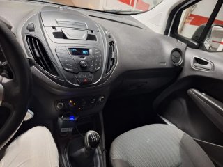 Ford Transit Courier 2016
