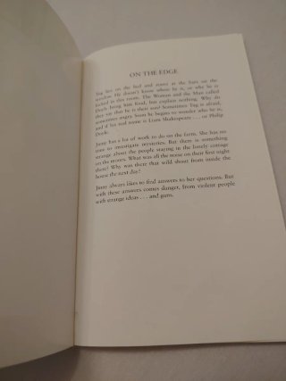 Oxford Bookworms Library: Stage 3: On the Edge
