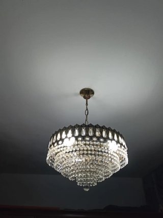 Lámpara de araña vintage dorada y cristal