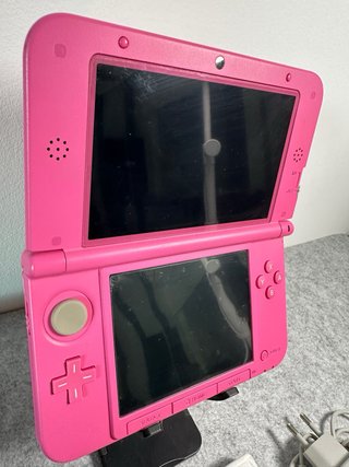 Nintendo 3DS XL Rosa + Gioco Animal Crossing
