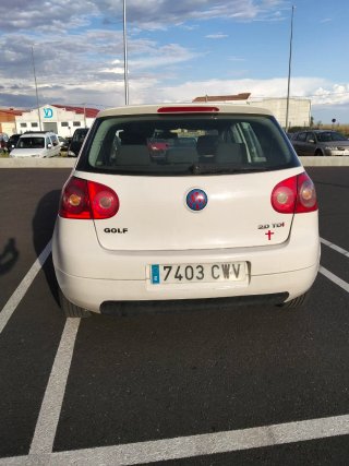 Volkswagen Golf 2004