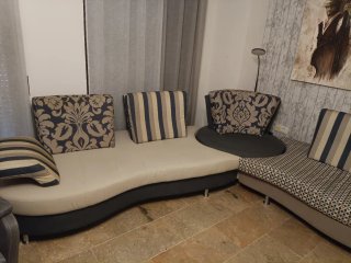 Sofá de diseño beige y multicolor 3 piezas