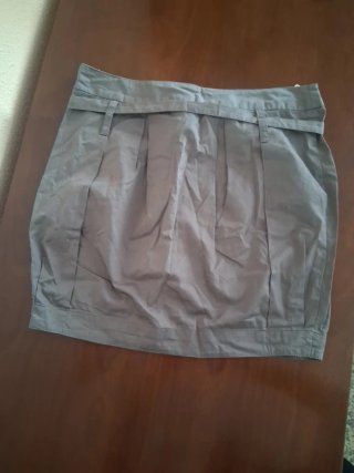 Falda Benetton gris corte globo