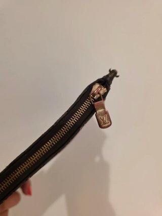 Pochette Louis Vuitton Marrón Monogram