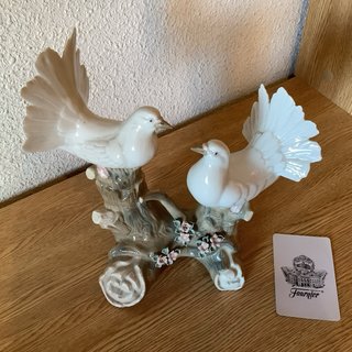 Figura porcelana palomas vintage