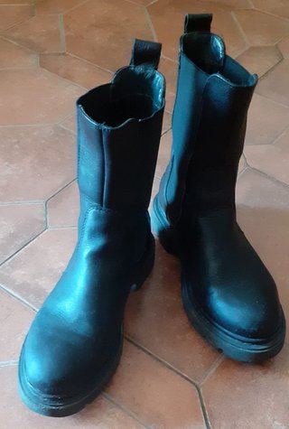 Botas de cuero negras