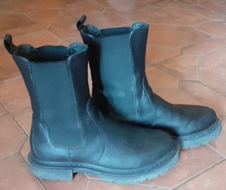 Botas de cuero negras