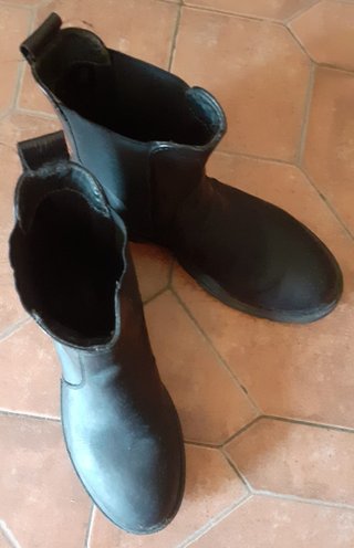 Botas de cuero negras