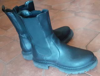 Botas de cuero negras