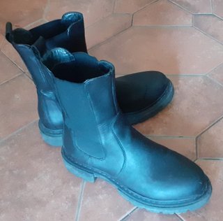 Botas de cuero negras