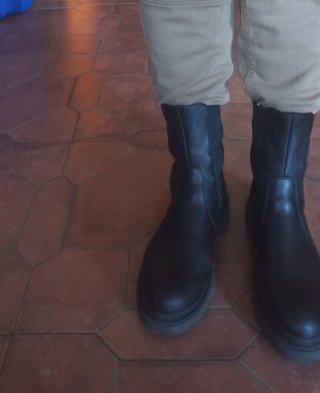 Botas de cuero negras